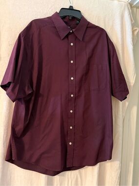 Roundtree & Yorke Men's Short-Sleeve Button-Down Shirt - Maroon